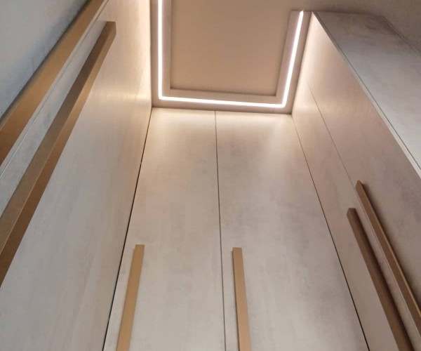 Ανοιγόμενη ντουλάπα Abelina 103 Ανοιγόμενη ντουλάπα Abelina 103