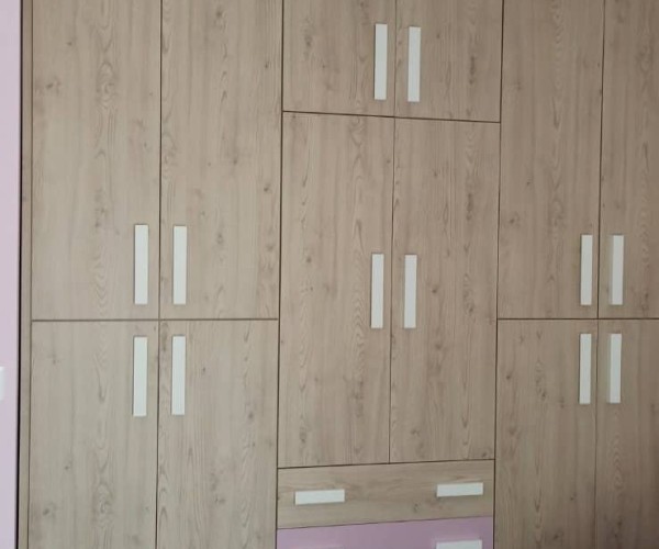 Ανοιγόμενη ντουλάπα Costanza 102 Ανοιγόμενη ντουλάπα Costanza 102