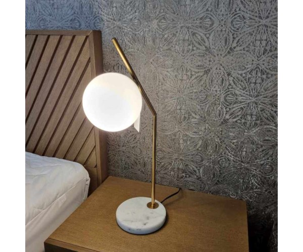 Επιτραπέζιο φωτιστικό 028