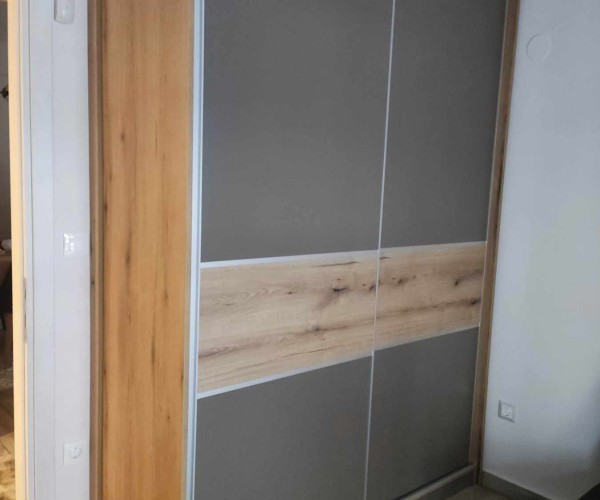 Συρόμενη ντουλάπα Terri 113 Συρόμενη ντουλάπα Terri 113