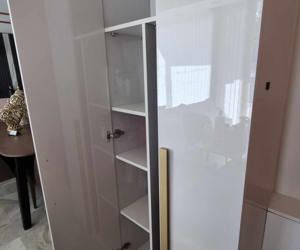 Ανοιγόμενη ντουλάπα Cate 112