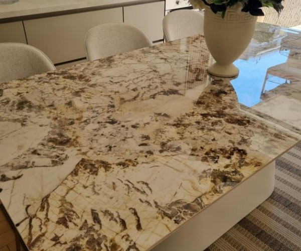 Τραπεζαρία Blake 158