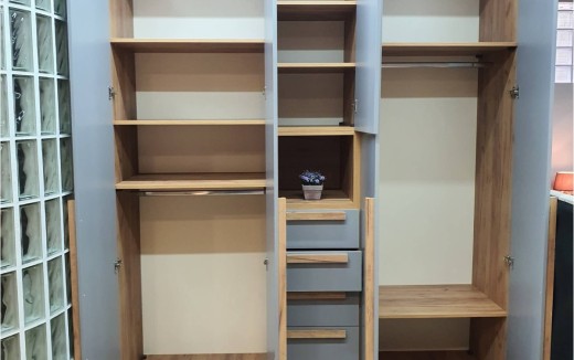 Συρόμενη ή Ανοιγόμενη Ντουλάπα; Πώς να Επιλέξετε με Βάση Χώρο, Πρόσβαση και Φωτισμό