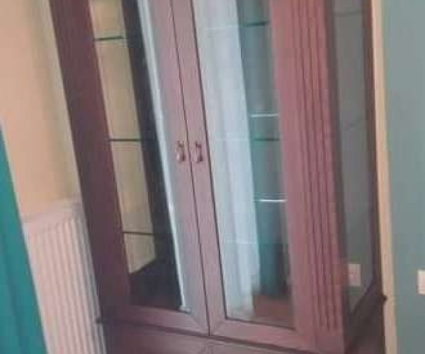 Βιτρίνα Ellie 048 Βιτρίνα Ellie 048