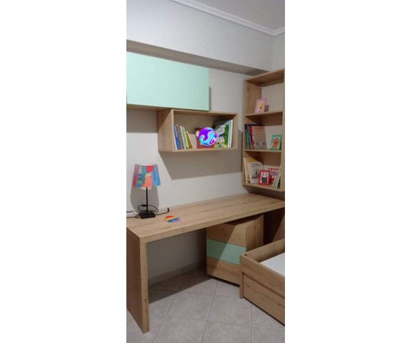 Γραφείο Castello 389